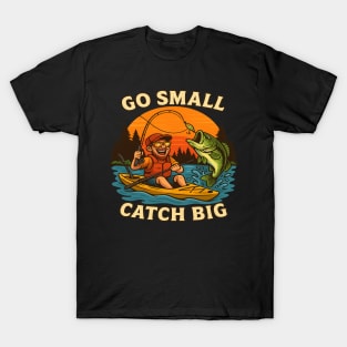 Go Small Catch Big Kayak Fishing – Cartoon Bass Fishing Adventure Design T-Shirt
